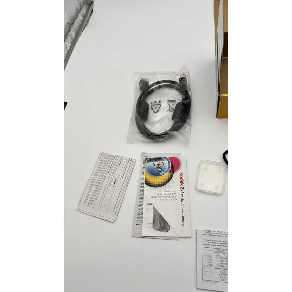 Kodak Zx1 HD Pocket Video Camera Yellow– Tested –Turns On W/ Accessories & Box